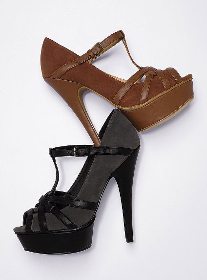 Crisscross platform pump размер 8 цвет black grey. Каблук 15 см (в т.ч. платформа). Цена 1000 рублей.