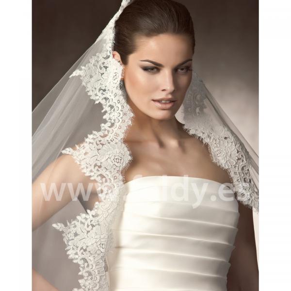 Feldy Novias 2012 Complementos Velos Amantillados LaSposa Pronovias SanPatrick V 3717 A 960x960