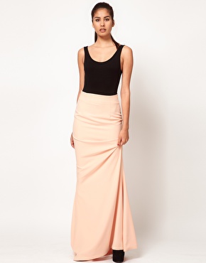 http://www.asos.com//Aqua/Aqua-Cher-Fishtail-Maxi-Skirt/Prod/pgeproduct.aspx?iid=2215136
Размер: 10 UK
Очень длинная на мой рост, перешивать достаточн