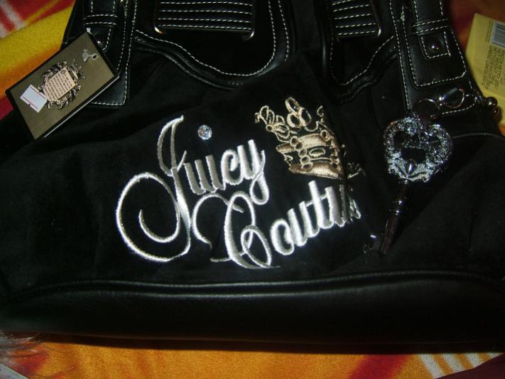 сумка JUICY COUTURE (копия)
1100р. без торга