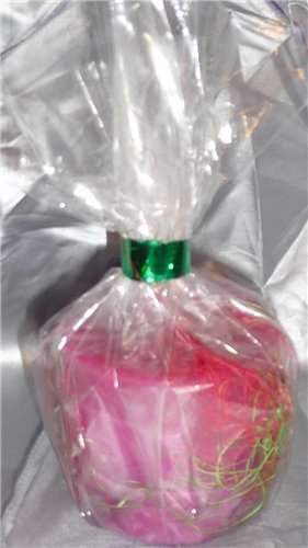 Свеча ручной работы - подарочный вариант