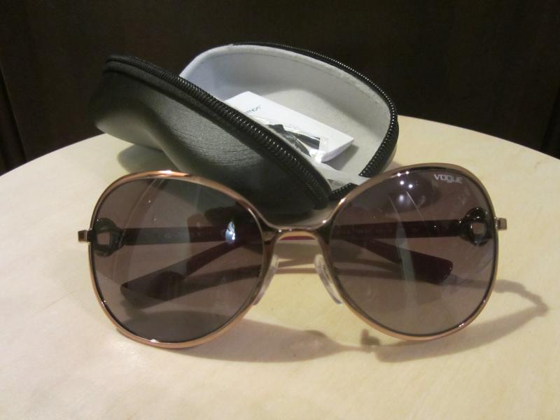 Vogue Round Light Pink Sunglasses