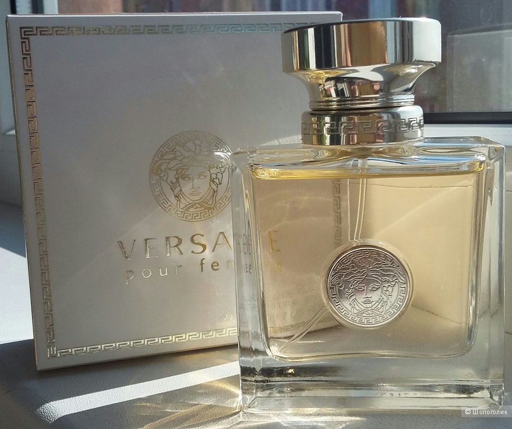 Летуаль версаче. Versace pour femme 50 ml. Versace pour femme 50мл. Летуаль Versace pour femme. Летуаль туалетная вода Версаче.