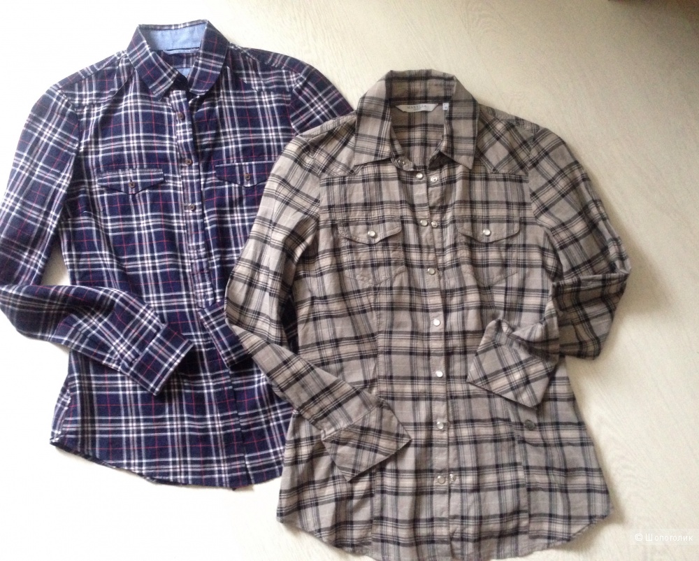 На каждой рубашке по 2. Две рубашки. Испанская рубашка. Две рубашки одновременно. 2 Рубашки вместе.