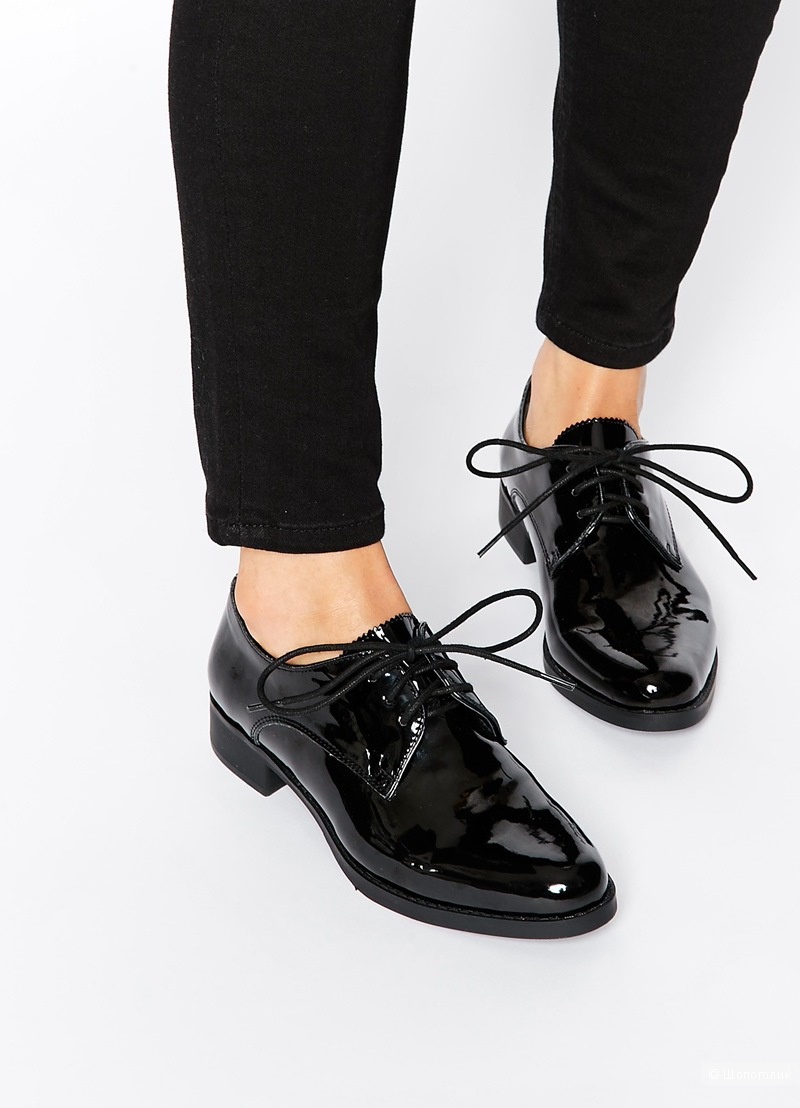 Лакированные ботинки на шнуровке женские с чем носить