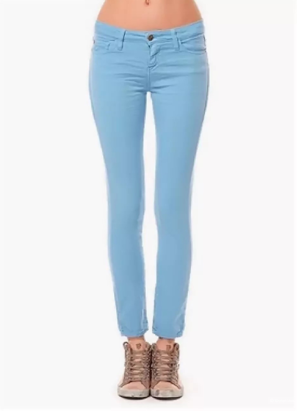 Голубые джинсами женские