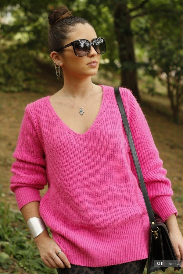 Розовый свитер женский с чем носить