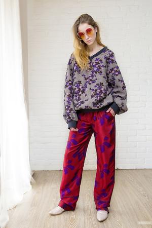 Брюки женские, размер S. Diana Kvariani (другой цвет)