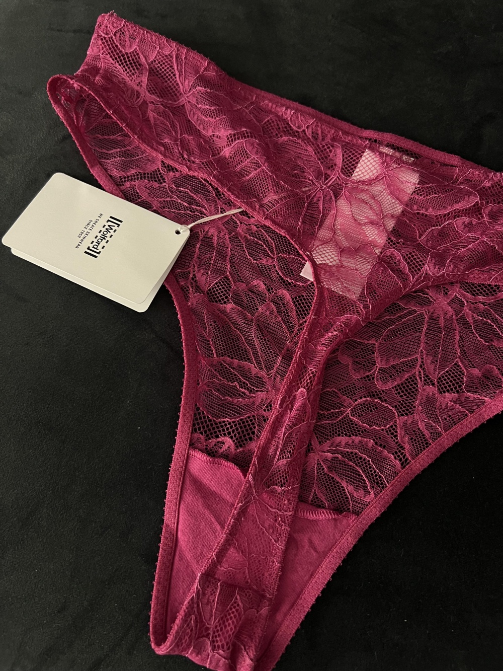 Трусы стринги Wolford (M, RUS 44)