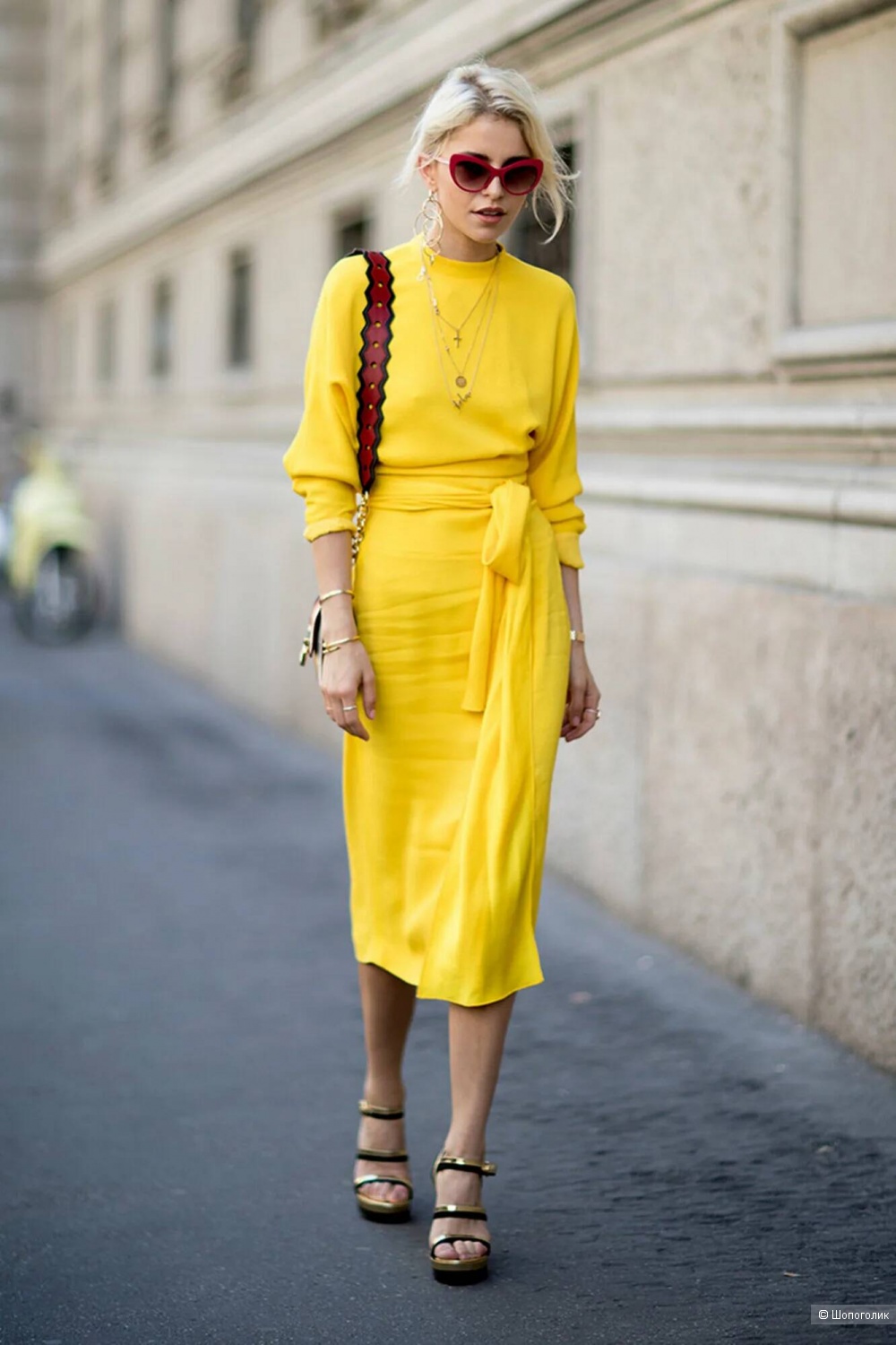 Горчичный образ. Стильное платье. Стильные яркие образы. Желтое платье. Желтый цвет в одежде.