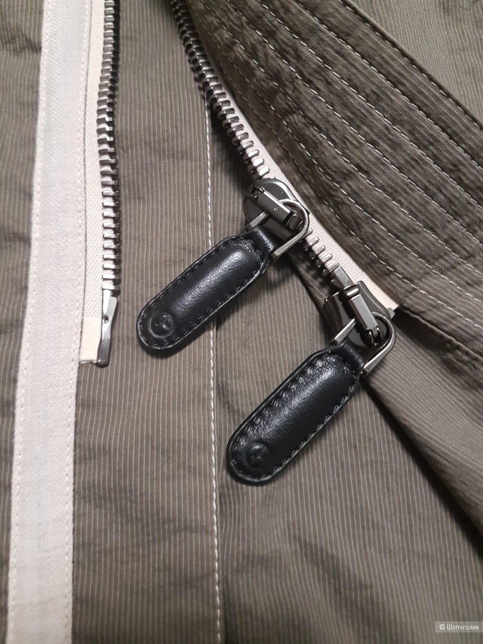 Тренч Giorgio Armani, р. 52