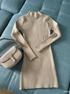 Платье трикотажное 42-44 размер