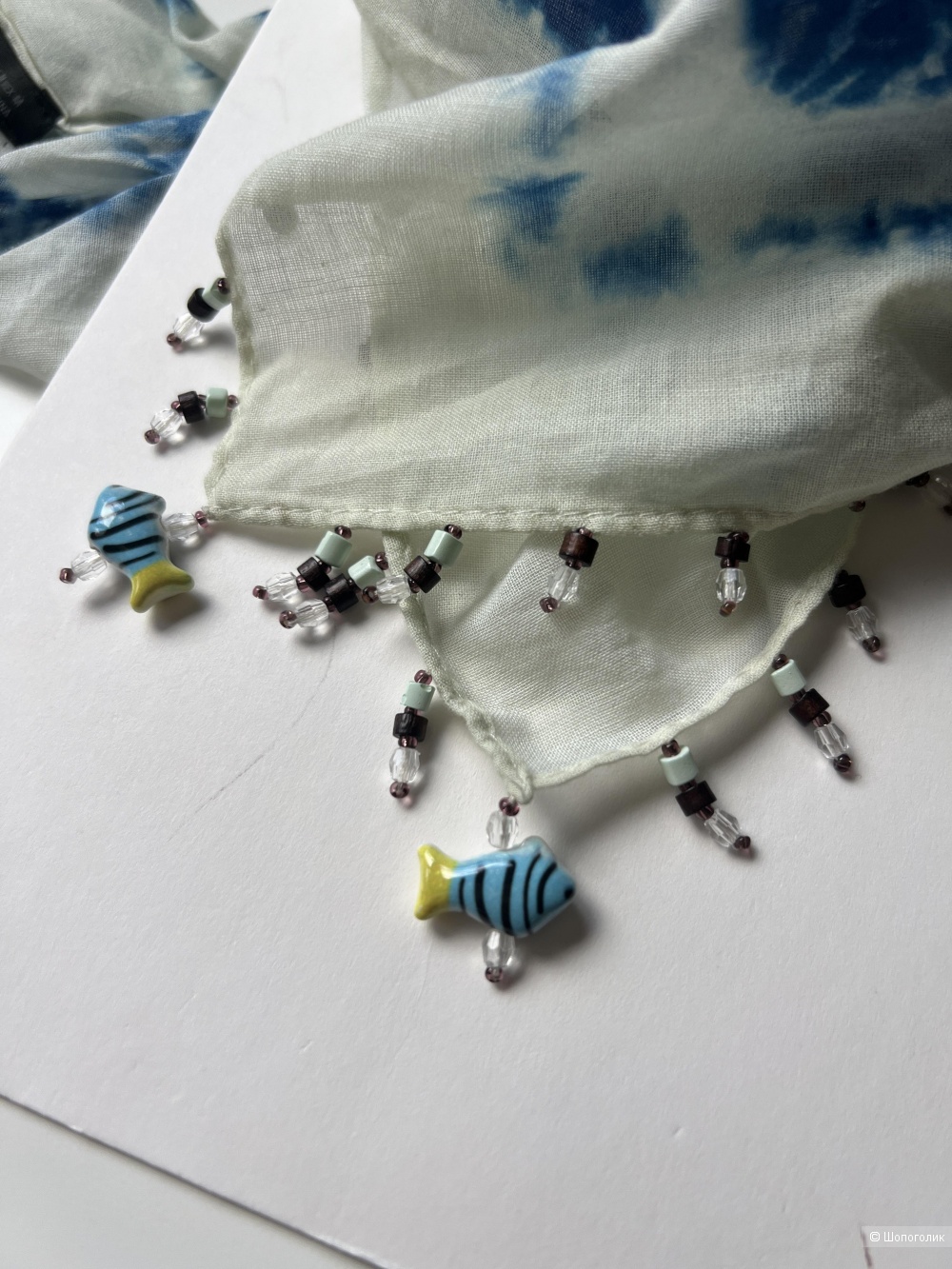 Шарф Zara с принтом и бусинками