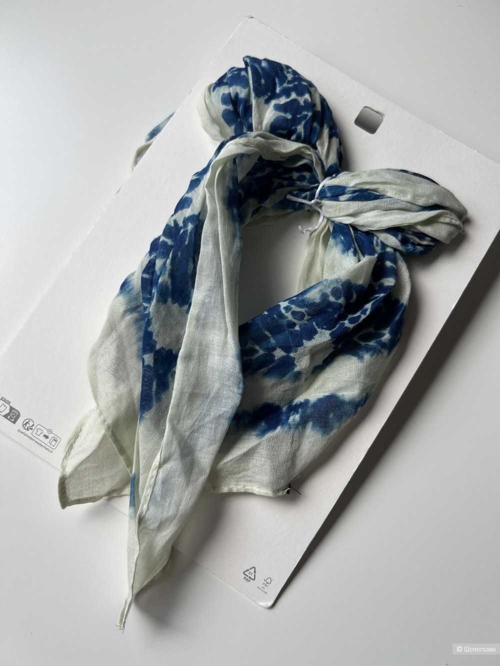 Шарф Zara с принтом и бусинками