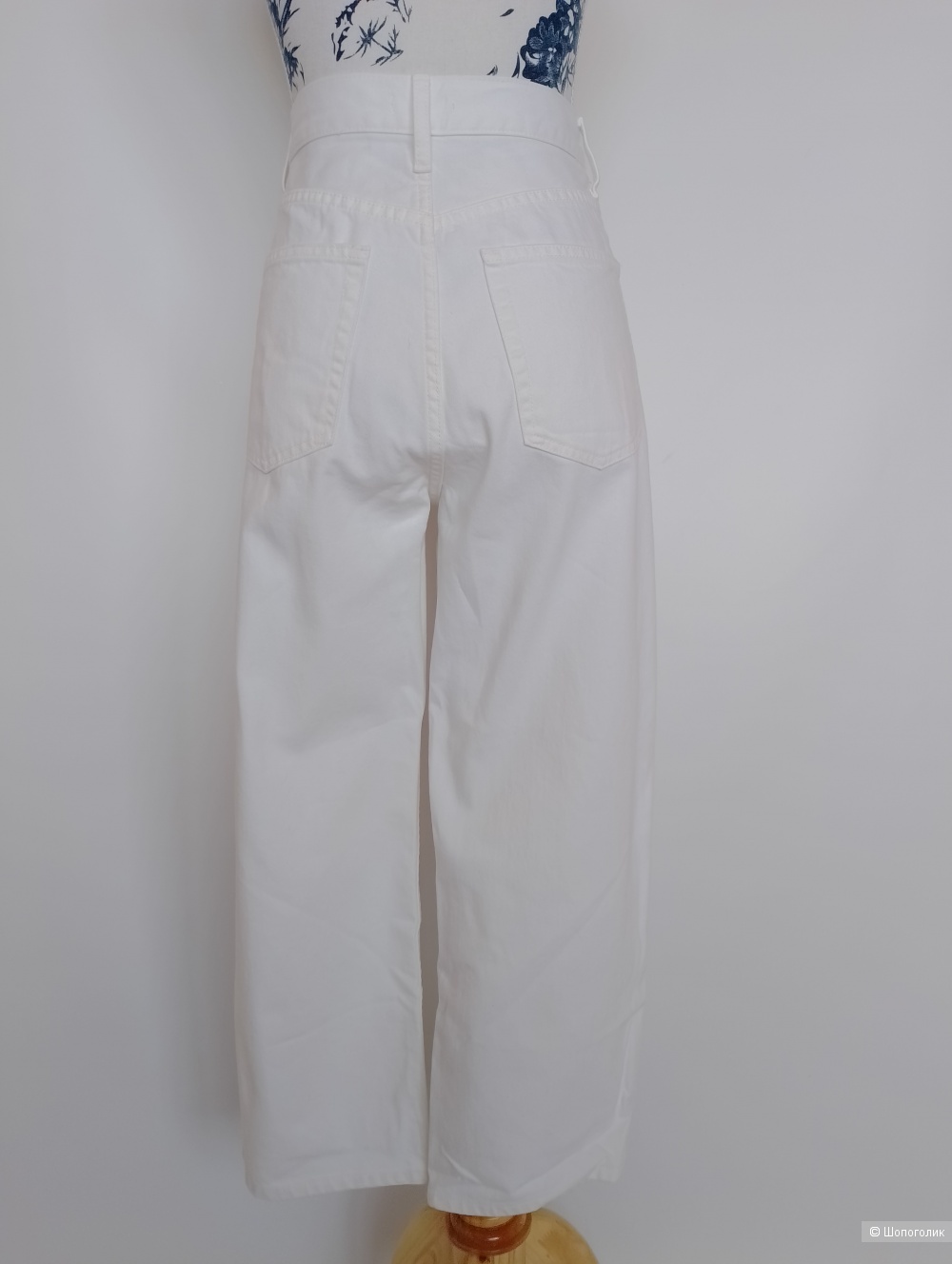 Джинсы uniqlo белые с разрезами, 28