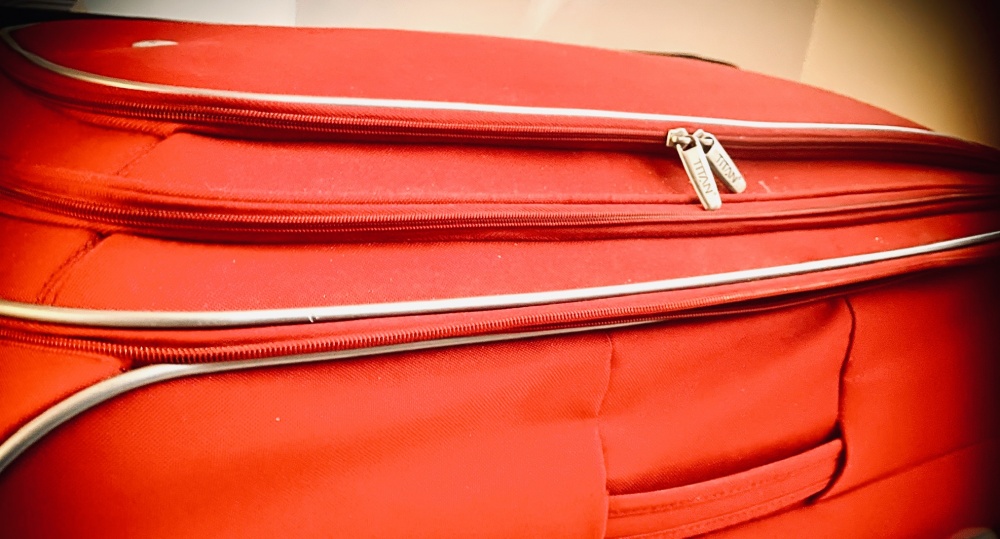 Чемодан Titan