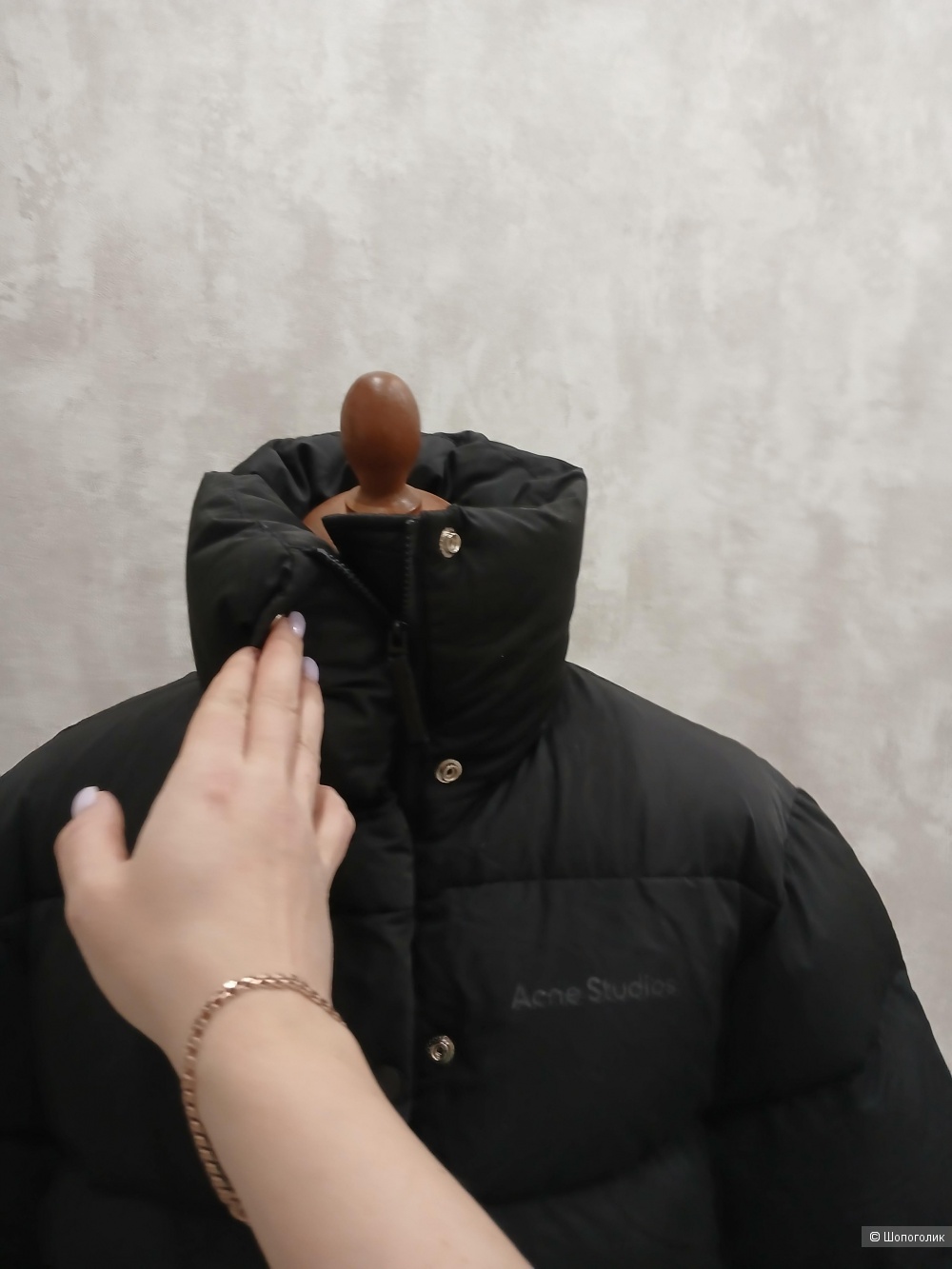 Пуховик Acne Studios р.36