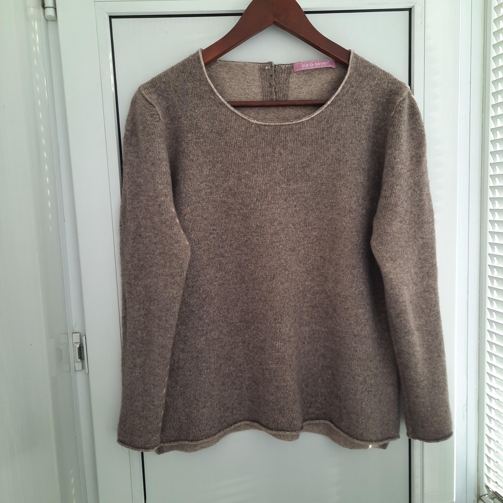 Джемпер SIX-0-SEVEN р.46