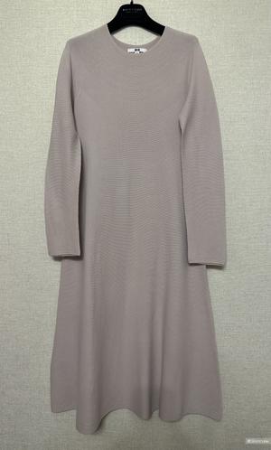 Платье Uniqlo 42