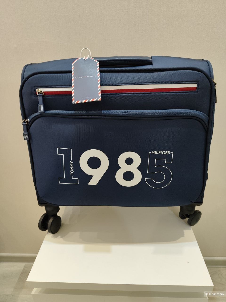 Мягкий чемодан tommy hilfiger