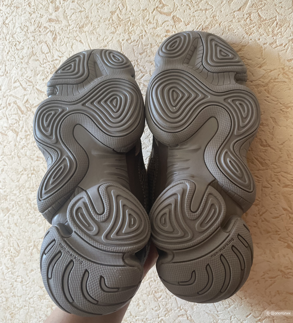 Кроссовки Adidas YEEZY размер 39,5/38,5