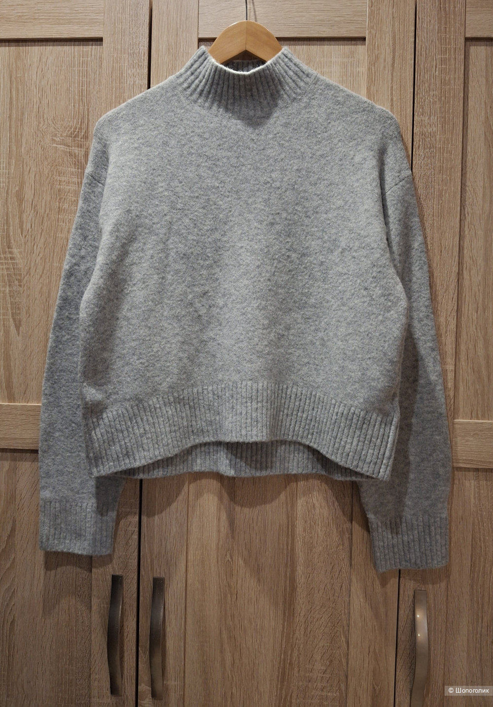 Свитер Uniqlo/42-46