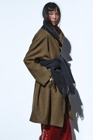 Пальто  Zara, размер  М/L