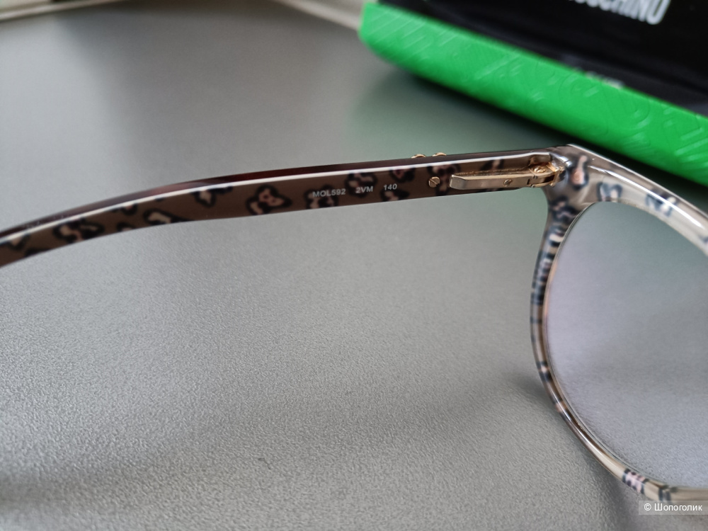 Медицинская оправа Love Moschino.