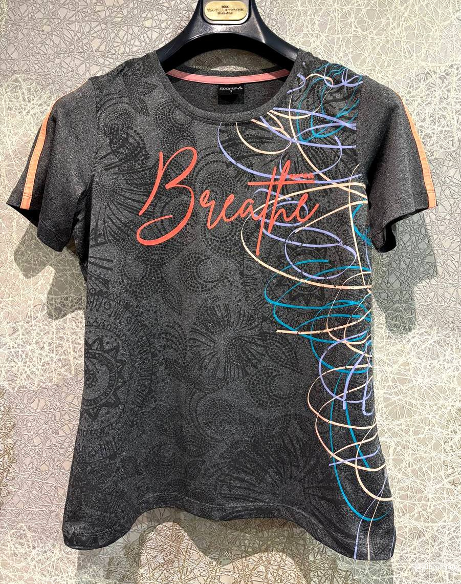 Спортивная футболка NKD, размер- 42-44