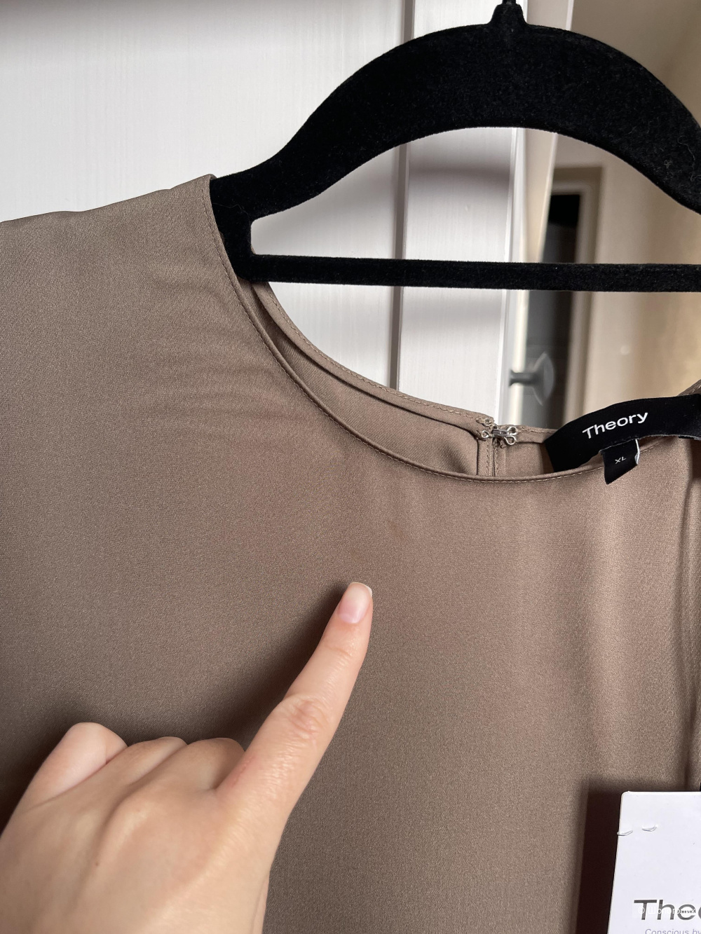 Шелковый топ Theory XL