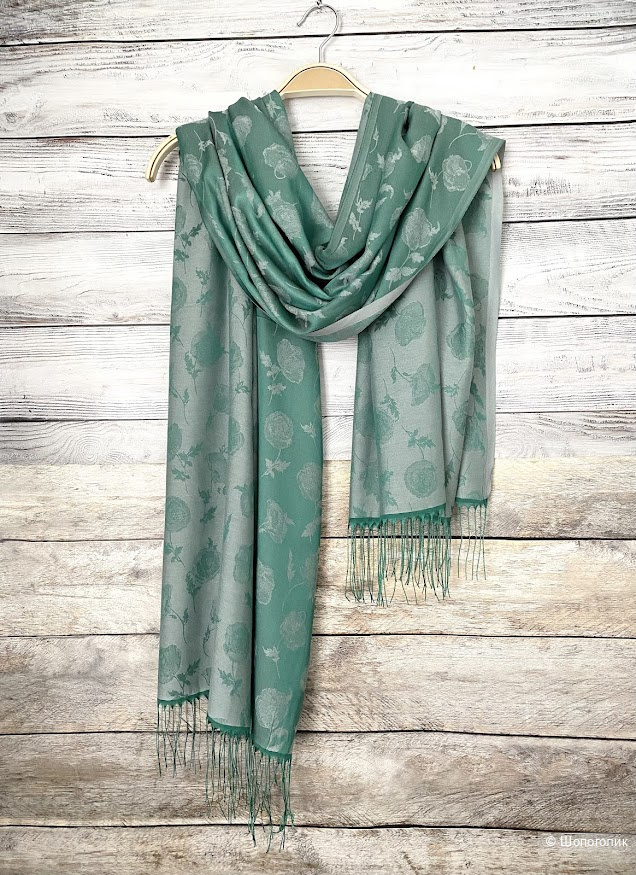 Шарф жаккардовый с бахромой