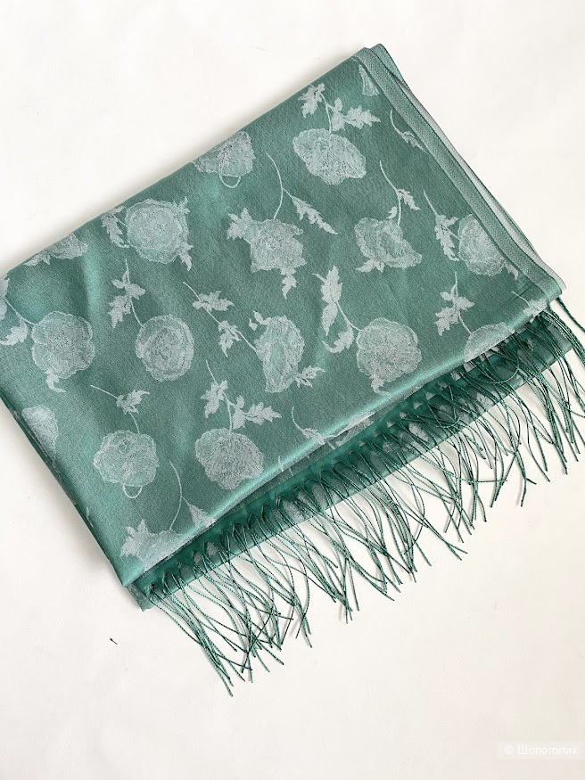 Шарф жаккардовый с бахромой