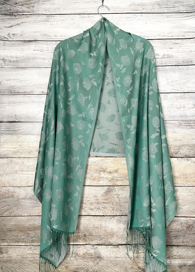 Шарф жаккардовый с бахромой