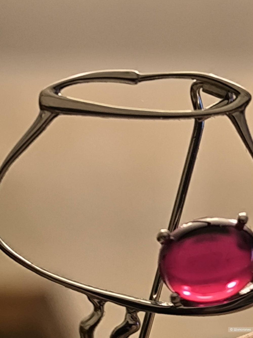 Брошь, серебро 925, корунд.