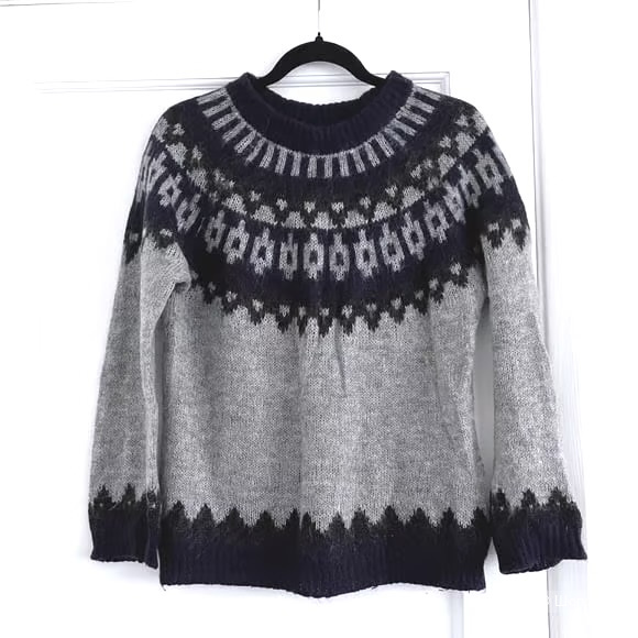 Свитер Massimo Dutti, размер S.