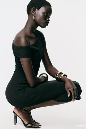 ПЛАТЬЕ МИДИ СО СБОРКАМИ Zara S на XS