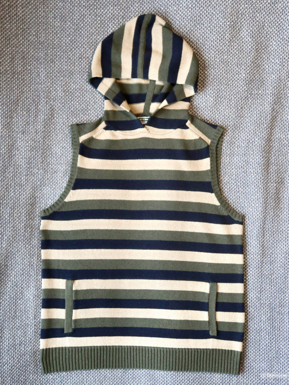 Безрукавка Giordano размер L