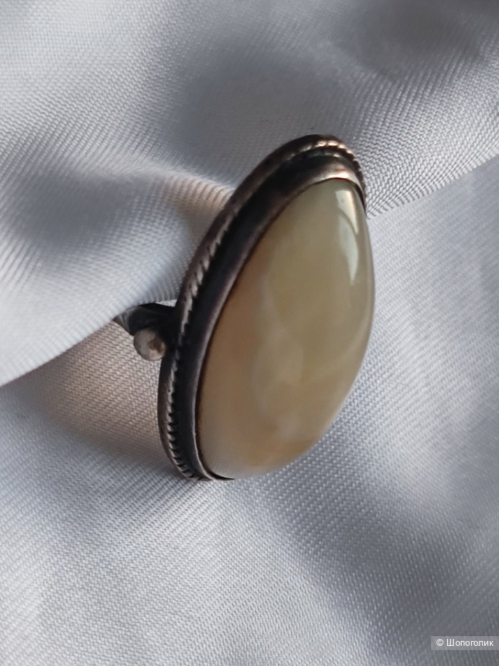 Перстень с натуральным камнем