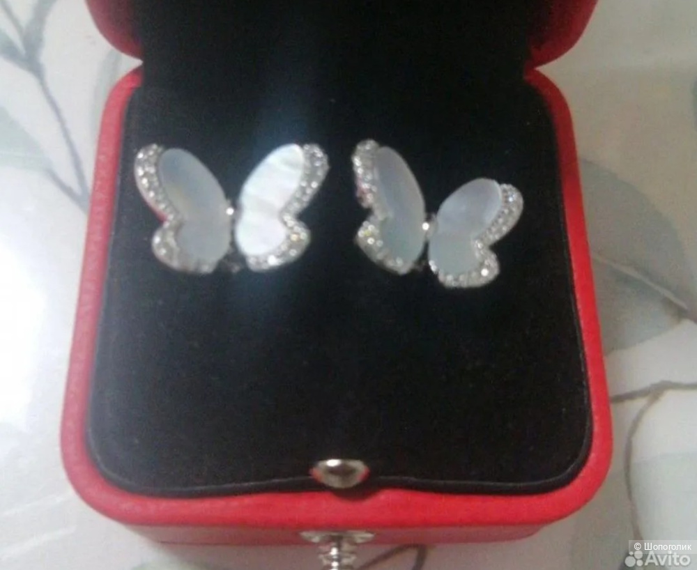 Серебряные серьги бабочки с перламутром и фианитами