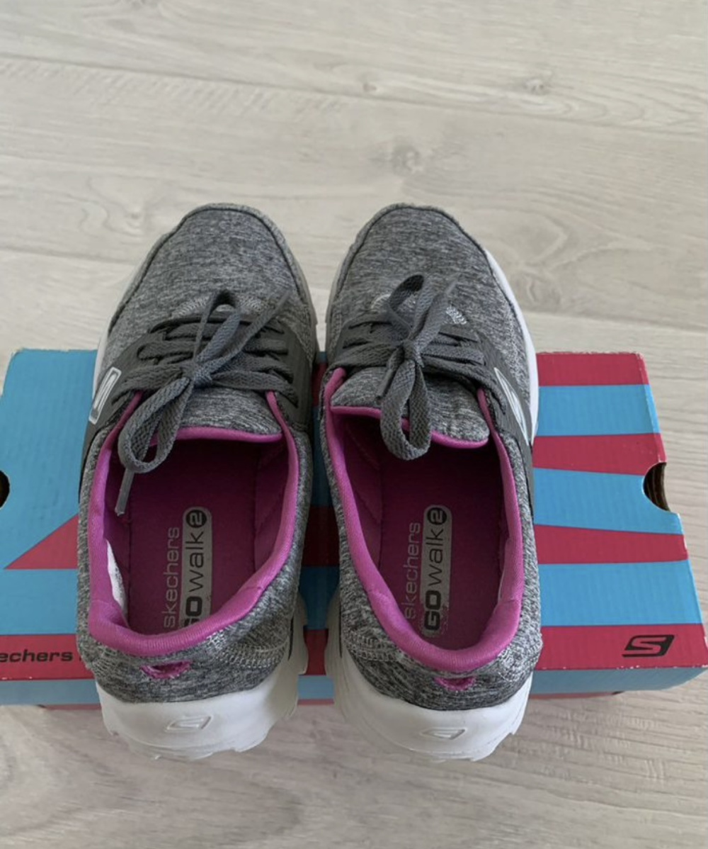 Кроссовки Skechers размер 35