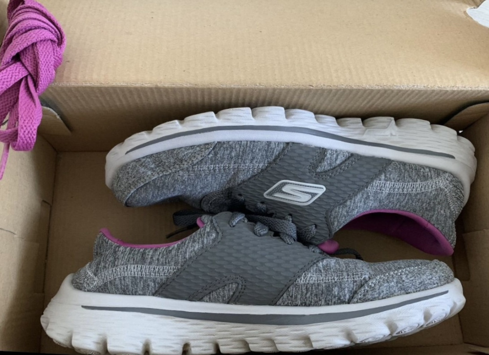 Кроссовки Skechers размер 35