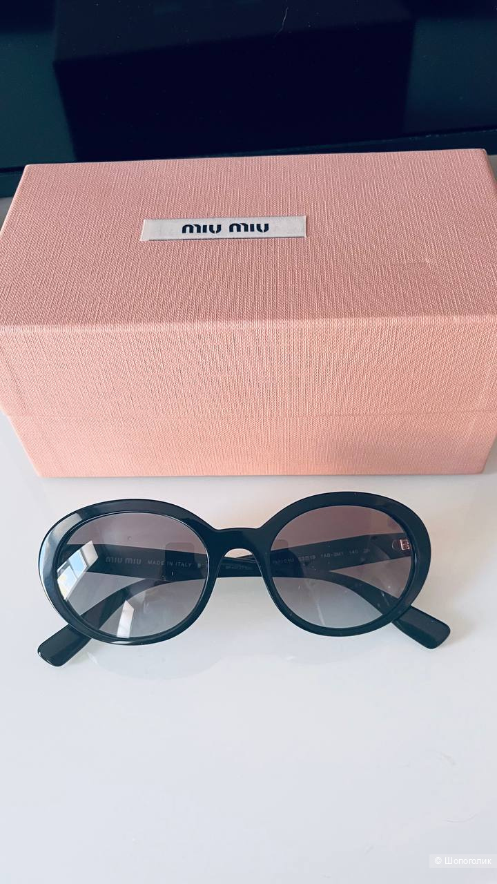 Солнцезащитные очки Miu Miu