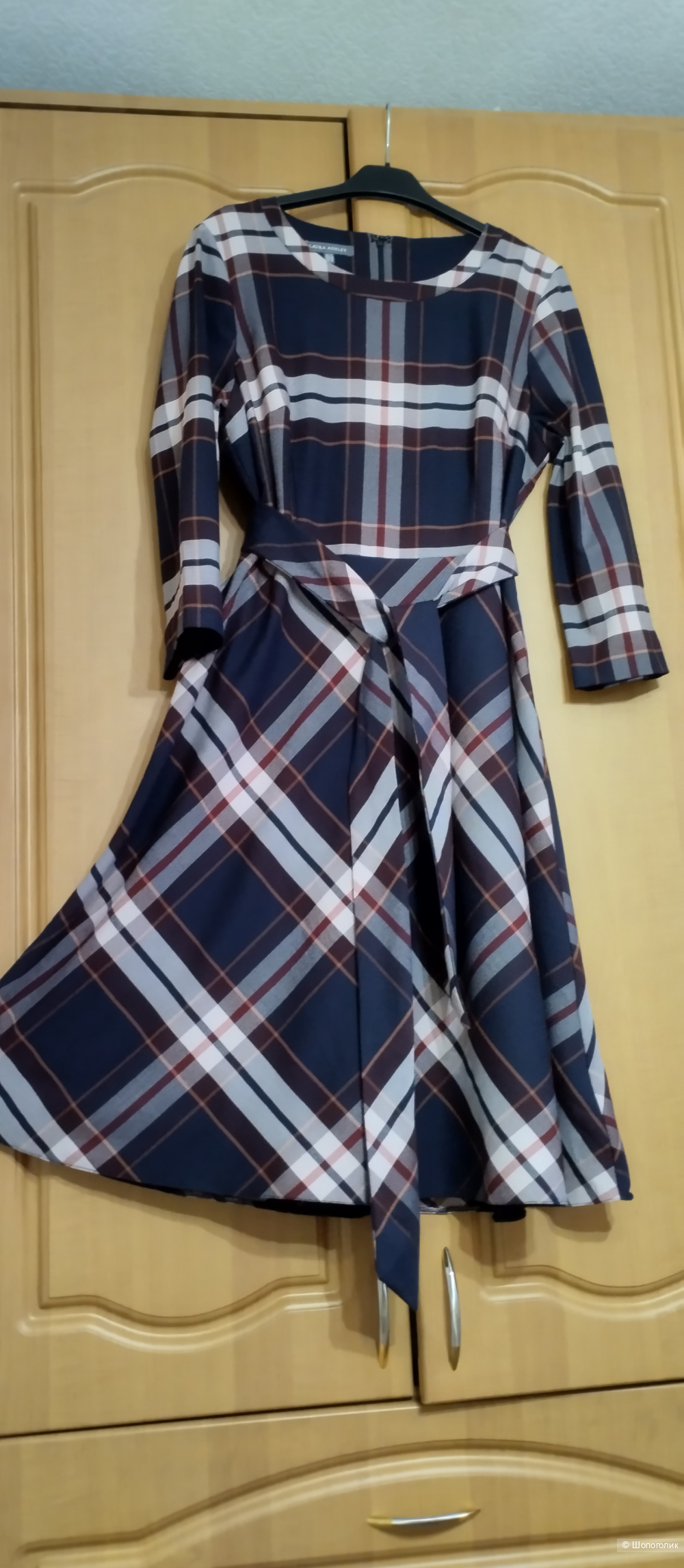 Платье Laura Ashley  46