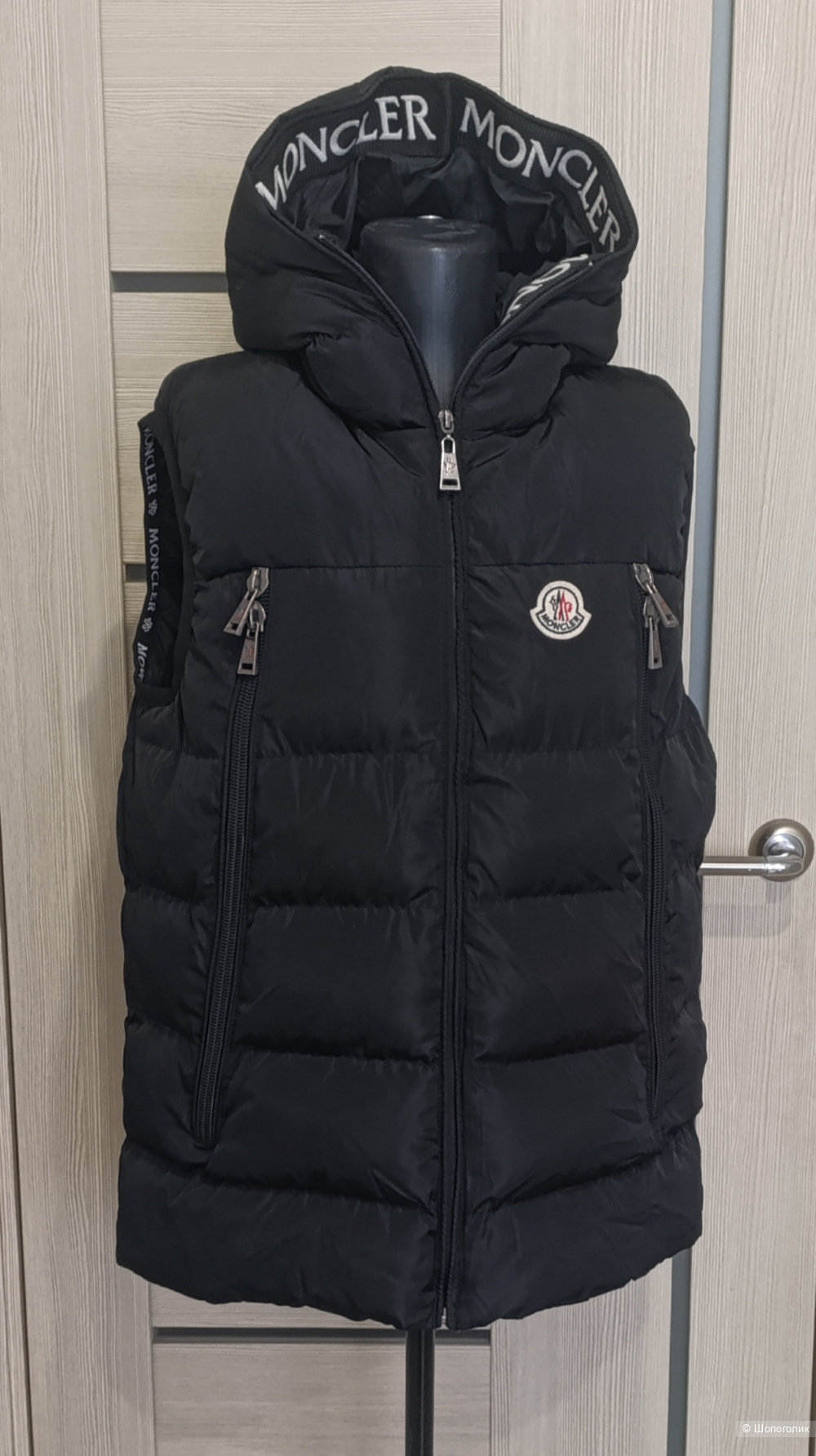 Жилет MONCLER, размер 44-46