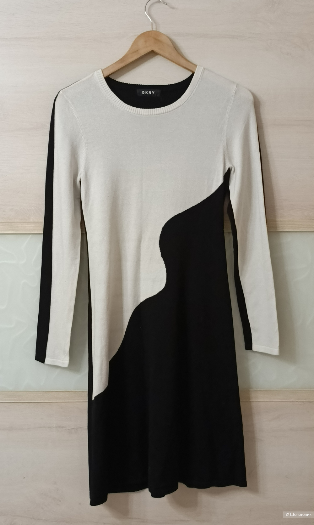 Платье DKNY  рус 42