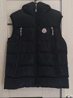 Жилет MONCLER, размер 44-46