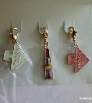 Набор из 3 брелков-обвесов Prada