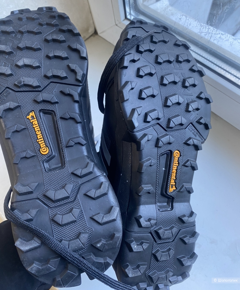 Треккинговые кроссовки Adidas 38