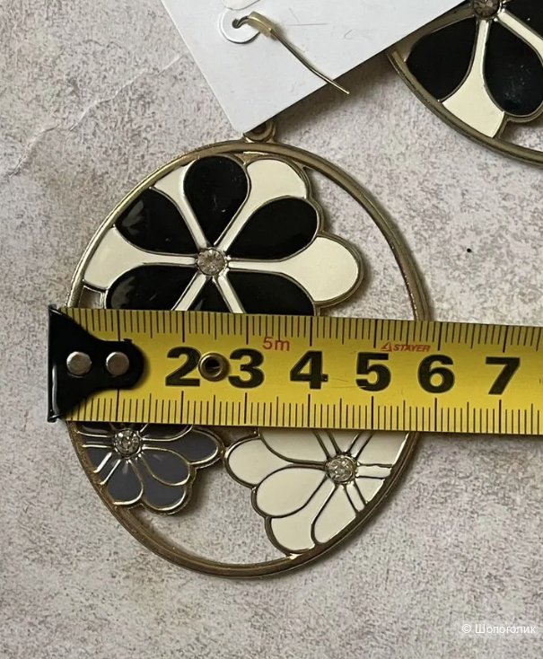 Крупные овальные цветочные серьги