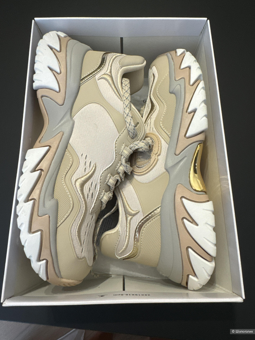 Кроссовки женские Guess 37 размера